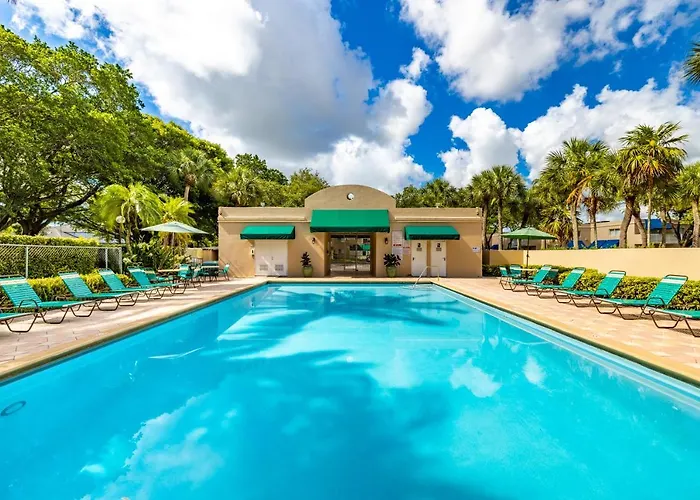 Luxurious And Cozy Townhouse 3 Bedrooms 2.5 Bath Miami