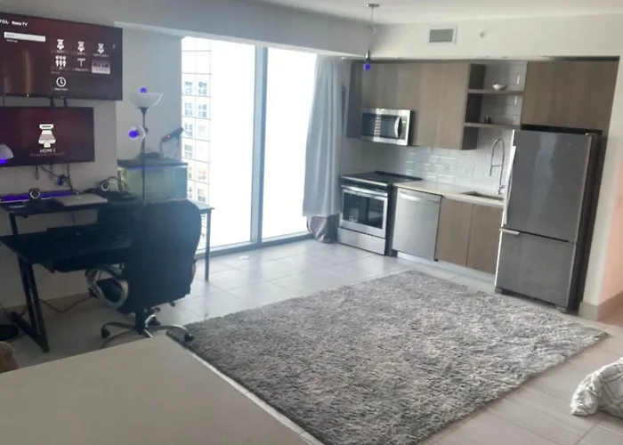 Miami Downtown Highrise Luxury Apartment With Views