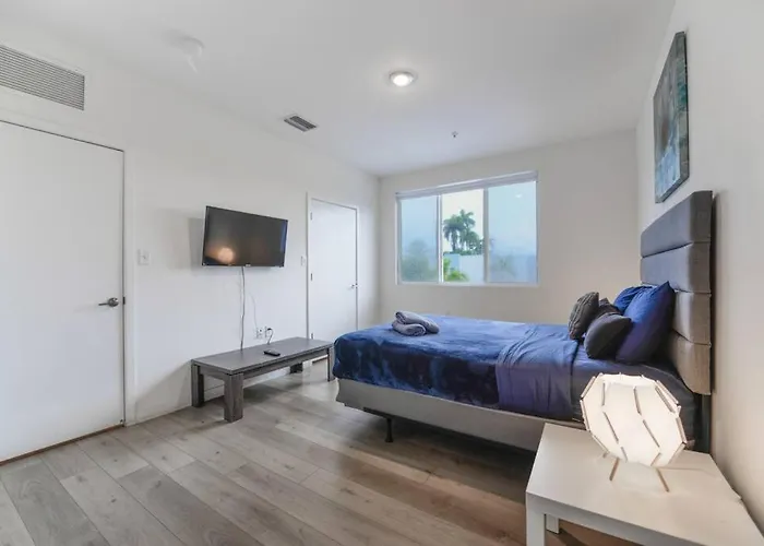 Fantastic Townhouse 15Minutes From The Beach Miami