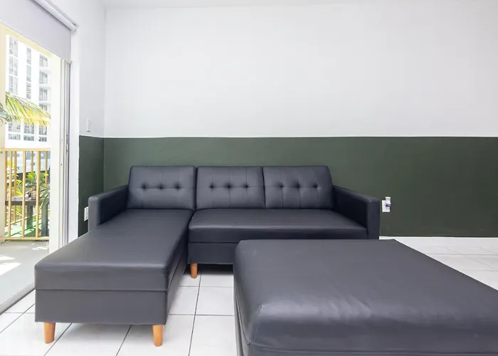 One Bedroom Apartment - With Parking & Balcony - Heart Of Wynwood Miami